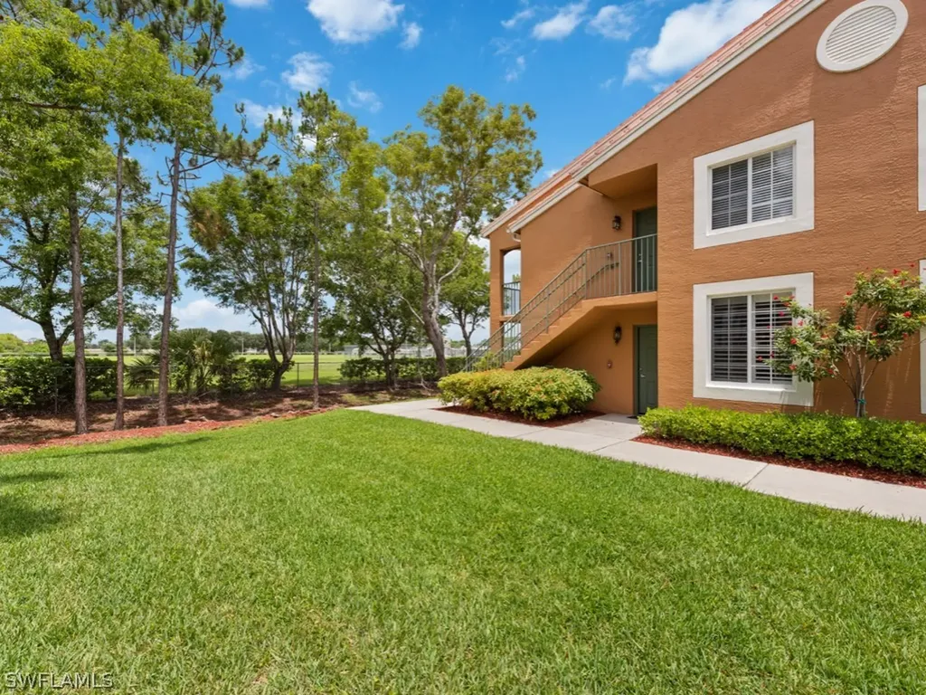 1170 Wildwood Lakes Boulevard Naples FL 34104
