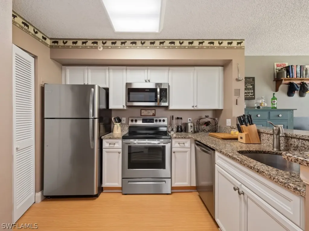 1170 Wildwood Lakes Boulevard Naples FL 34104
