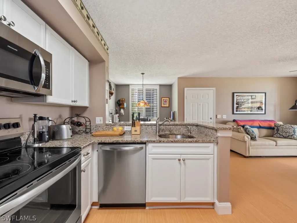 1170 Wildwood Lakes Boulevard Naples FL 34104