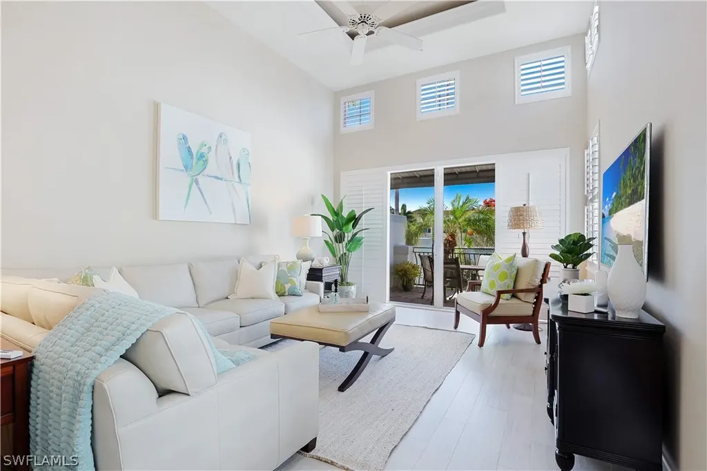 391 2nd Avenue S Naples FL 34102