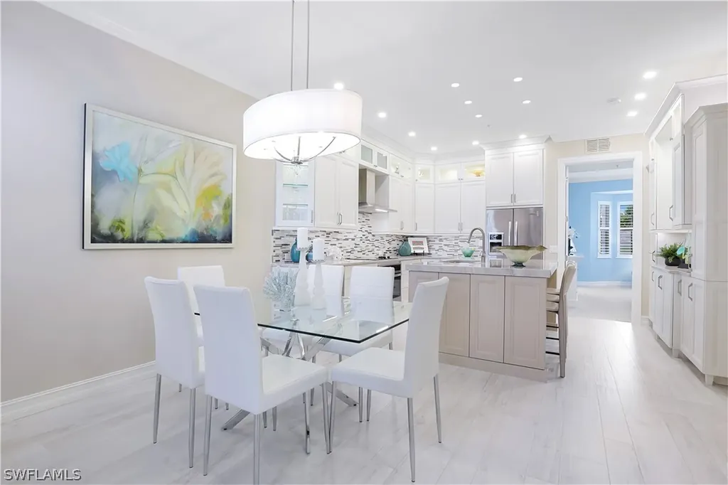 391 2nd Avenue S Naples FL 34102