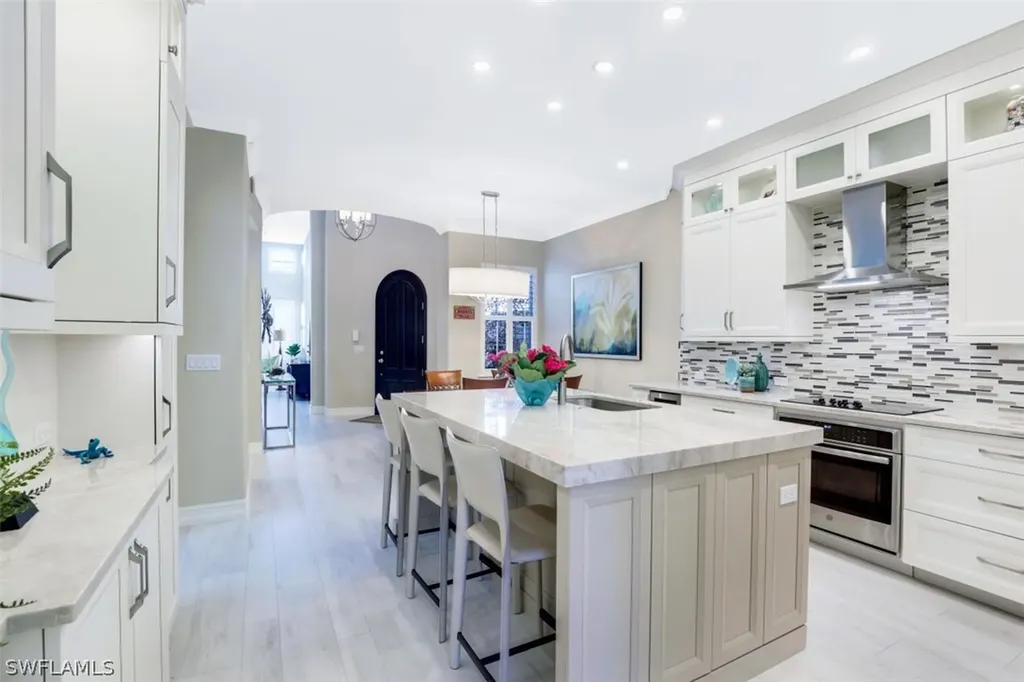 391 2nd Avenue S Naples FL 34102