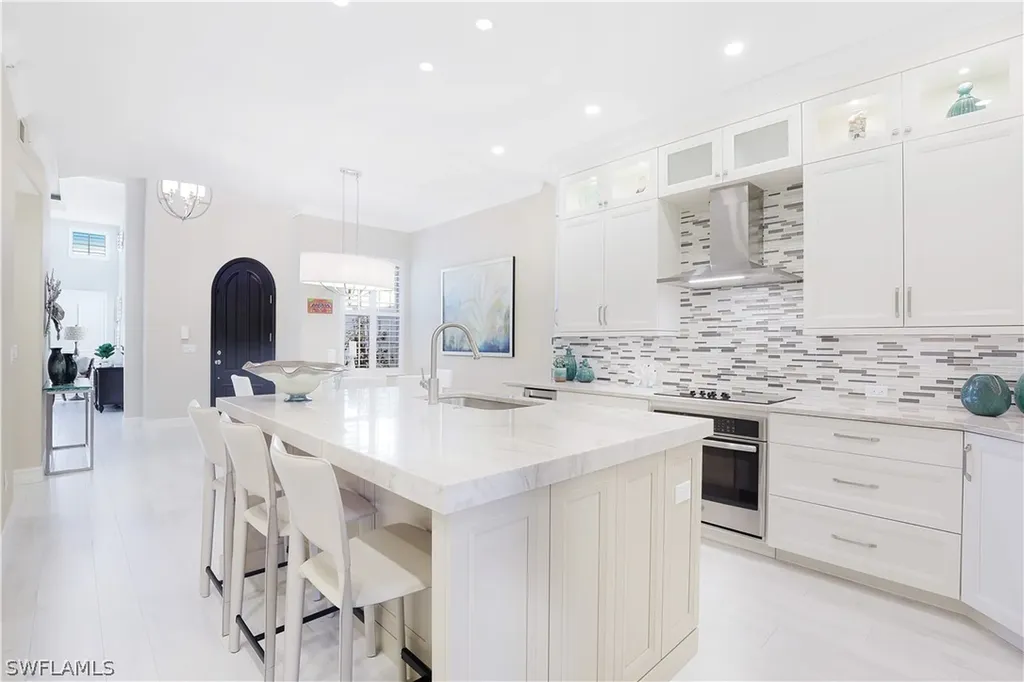 391 2nd Avenue S Naples FL 34102