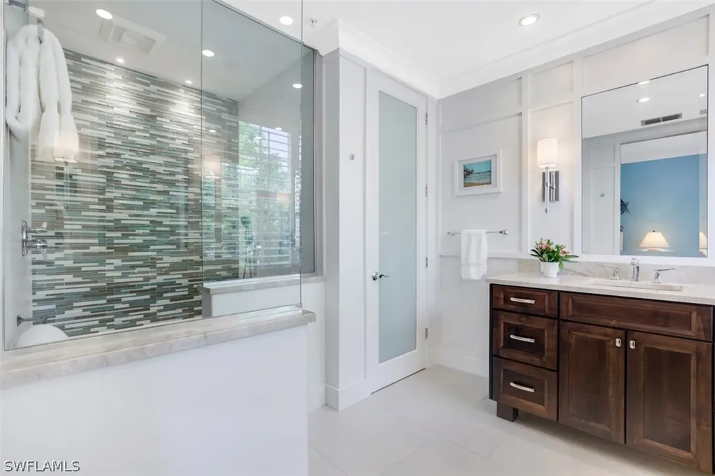 391 2nd Avenue S Naples FL 34102