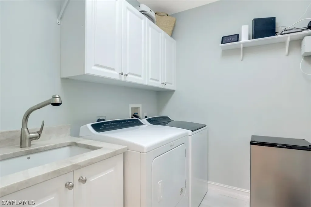391 2nd Avenue S Naples FL 34102