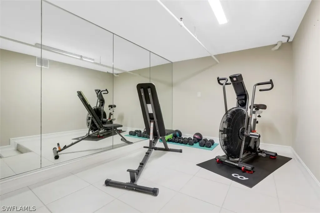 391 2nd Avenue S Naples FL 34102
