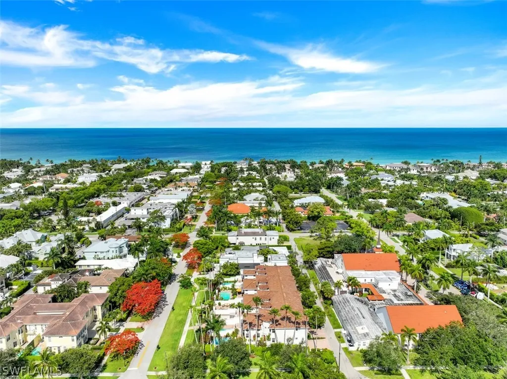 391 2nd Avenue S Naples FL 34102