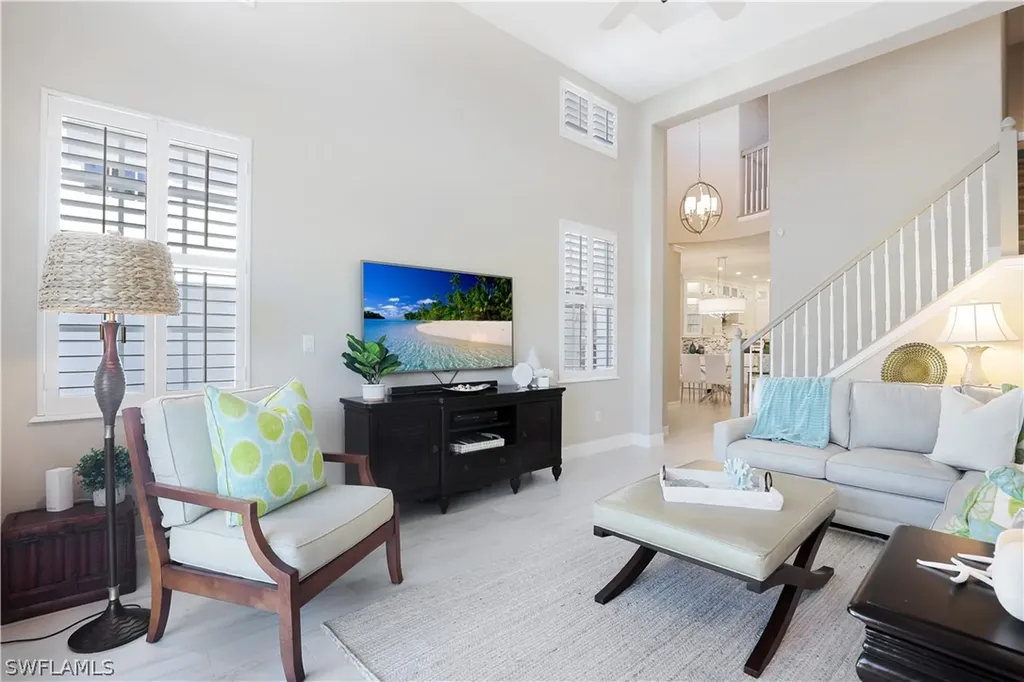 391 2nd Avenue S Naples FL 34102