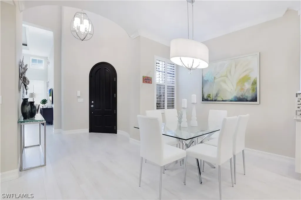 391 2nd Avenue S Naples FL 34102