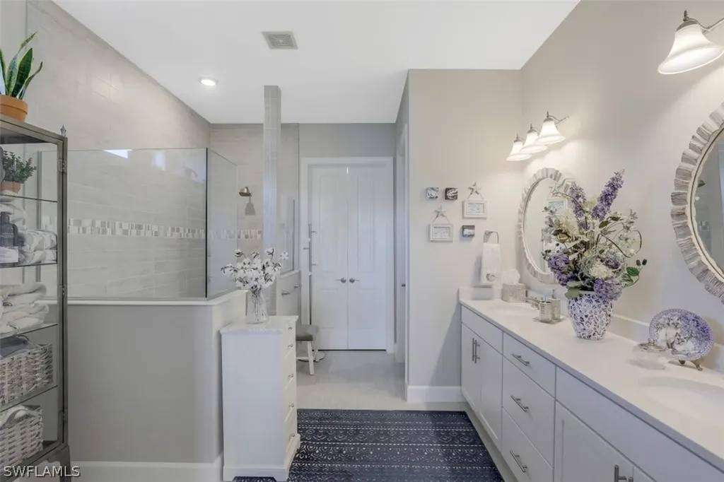 14358 Pine Hollow Drive Estero FL 33928