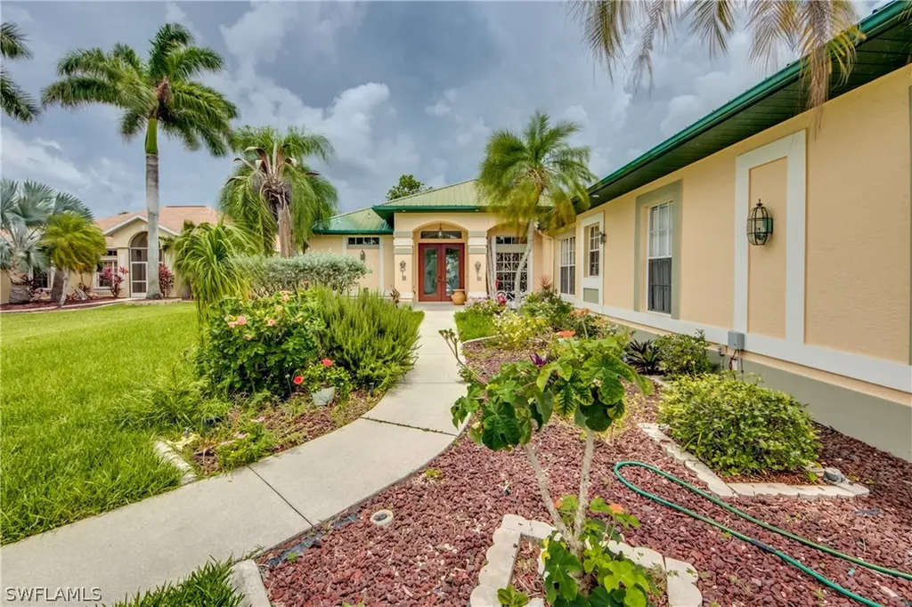 1749 SE 44th Terrace Cape Coral FL 33904