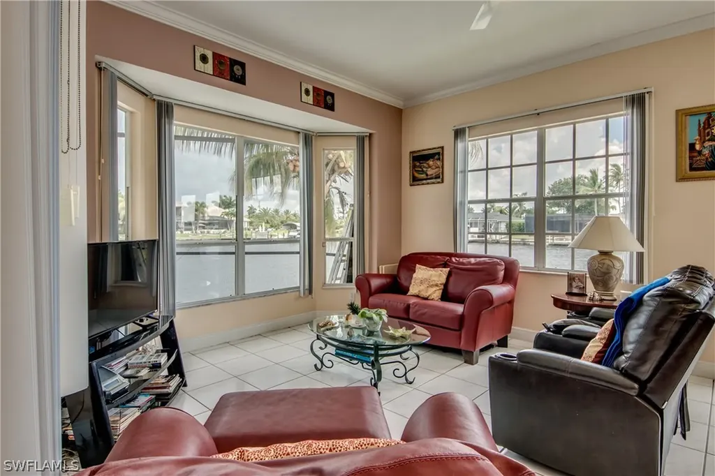 1749 SE 44th Terrace Cape Coral FL 33904