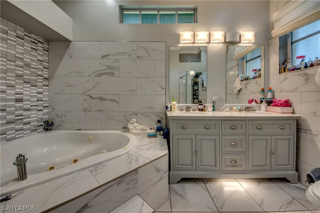 1749 SE 44th Terrace Cape Coral FL 33904