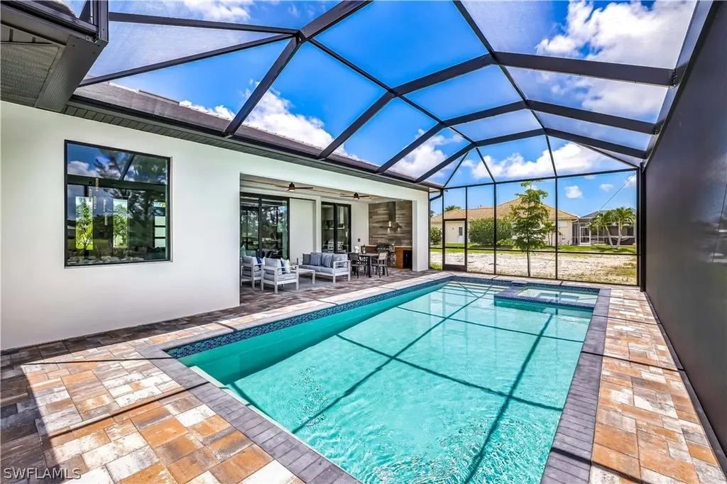 2107 SW 40th Street Cape Coral FL 33914