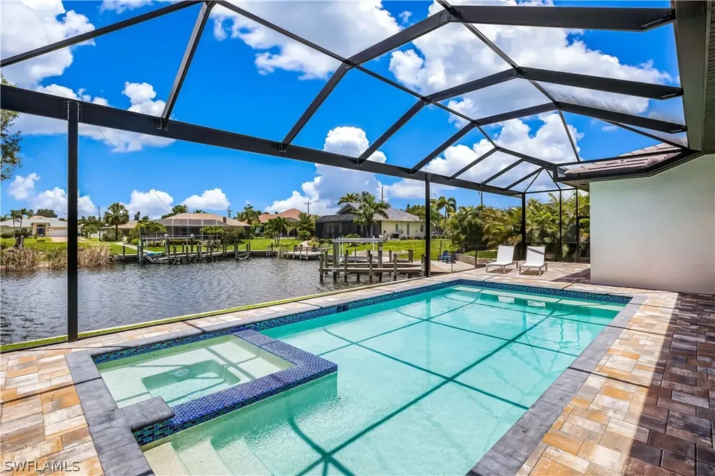 2107 SW 40th Street Cape Coral FL 33914