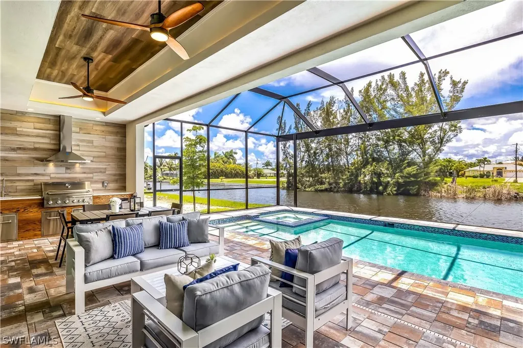 2107 SW 40th Street Cape Coral FL 33914