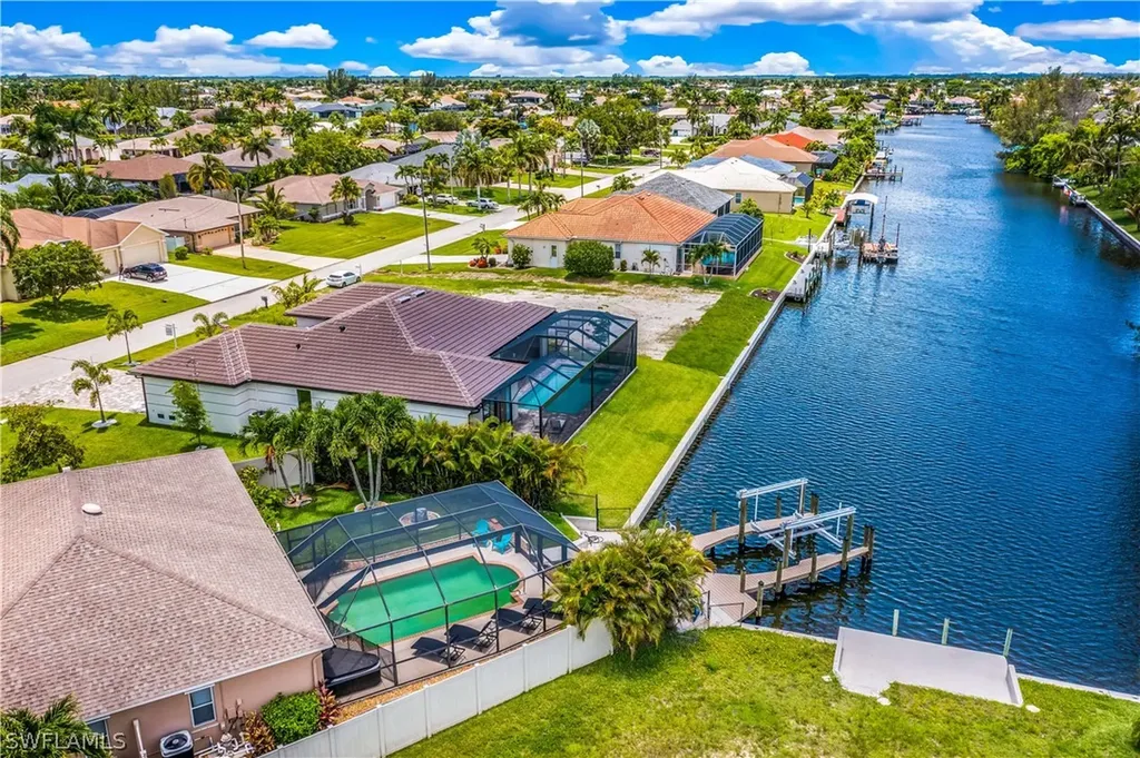 2107 SW 40th Street Cape Coral FL 33914