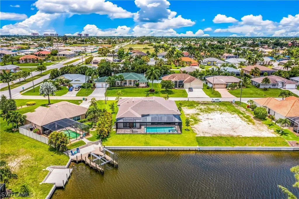 2107 SW 40th Street Cape Coral FL 33914