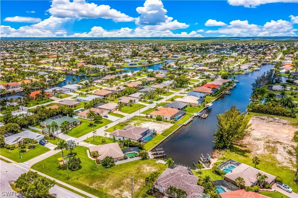2107 SW 40th Street Cape Coral FL 33914