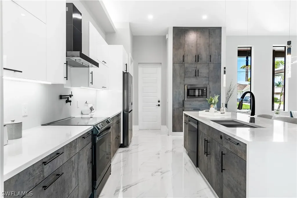2107 SW 40th Street Cape Coral FL 33914