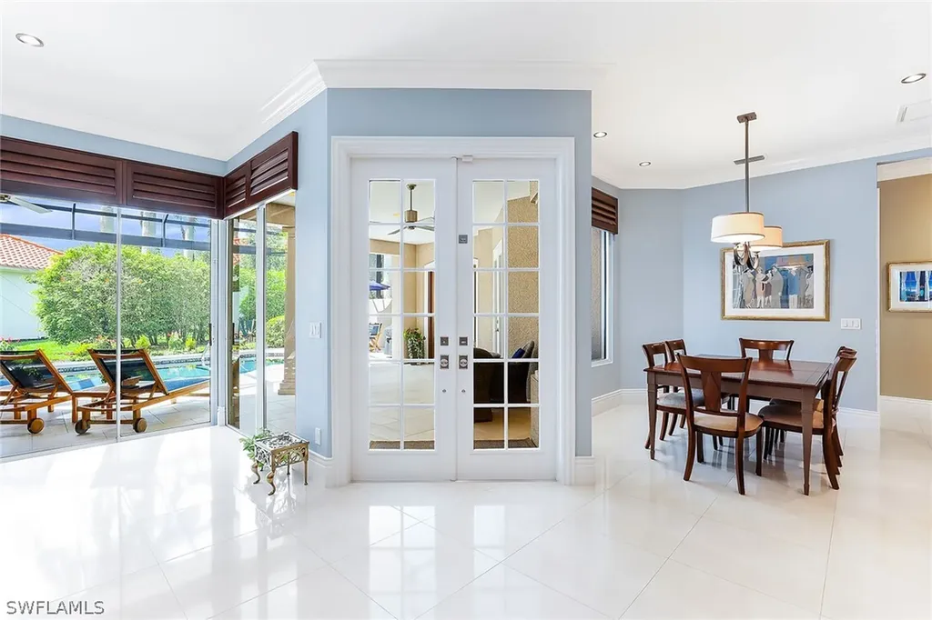 5130 Kensington High Street Naples FL 34105
