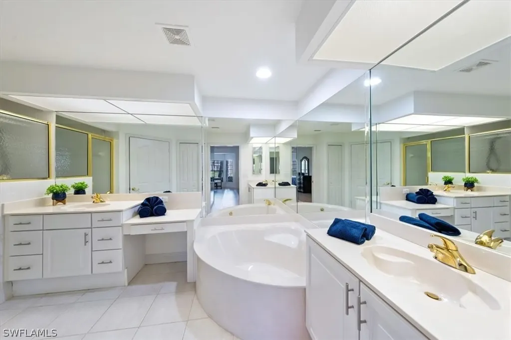 4445 Dover Court Naples FL 34105