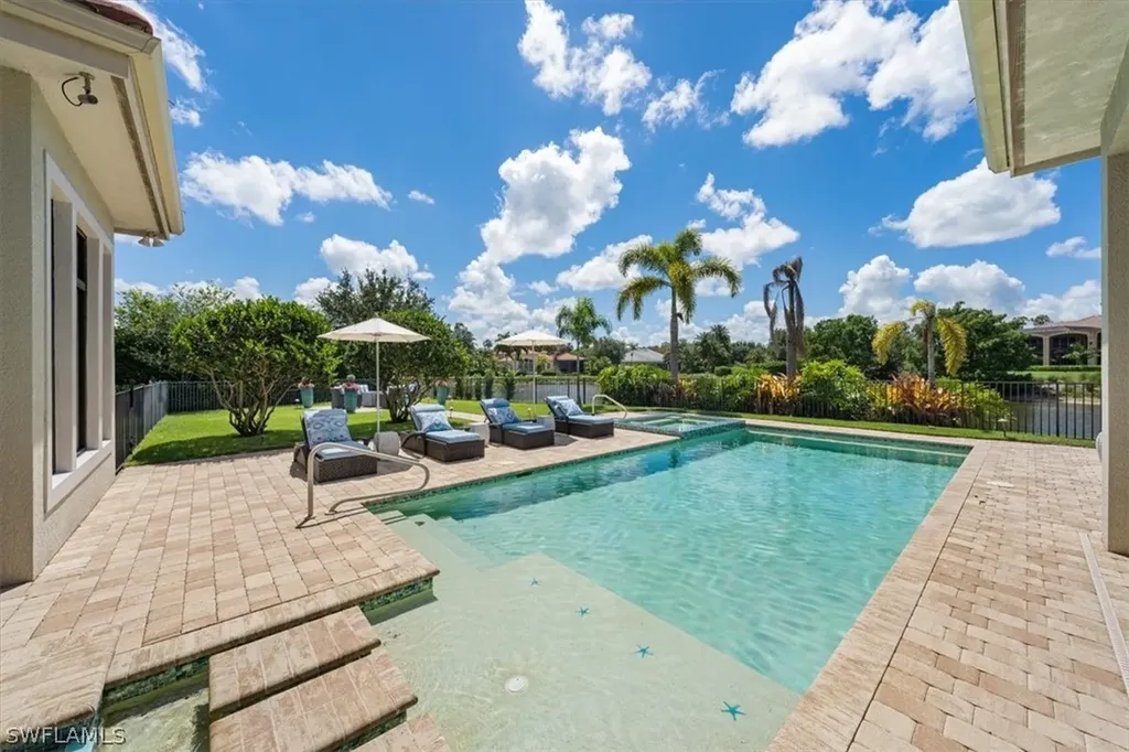 6089 Tamworth Court Naples FL 34119