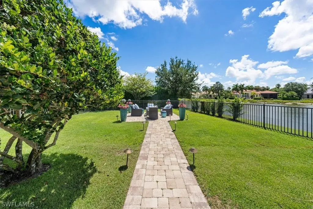 6089 Tamworth Court Naples FL 34119