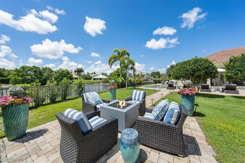 6089 Tamworth Court Naples FL 34119