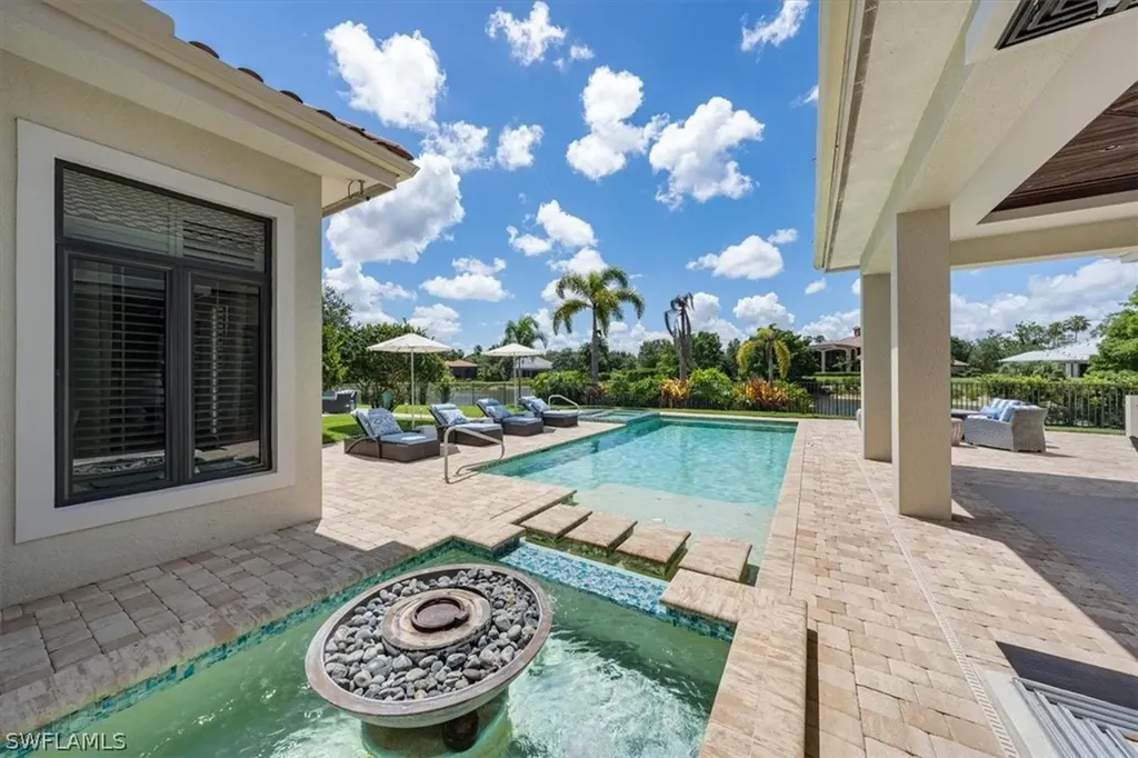 6089 Tamworth Court Naples FL 34119