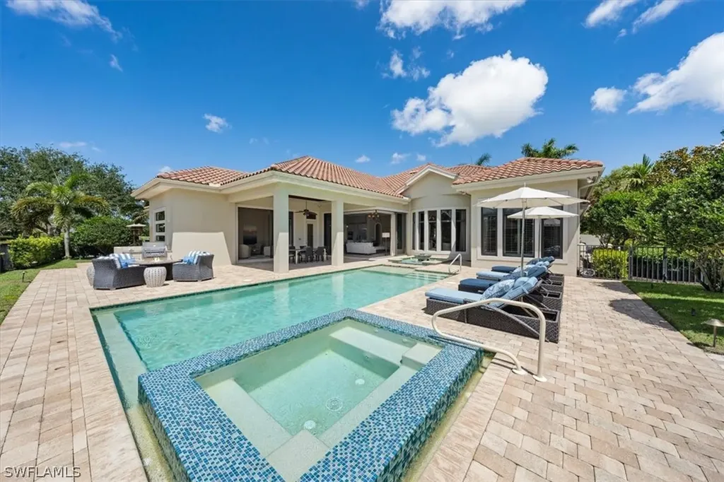 6089 Tamworth Court Naples FL 34119