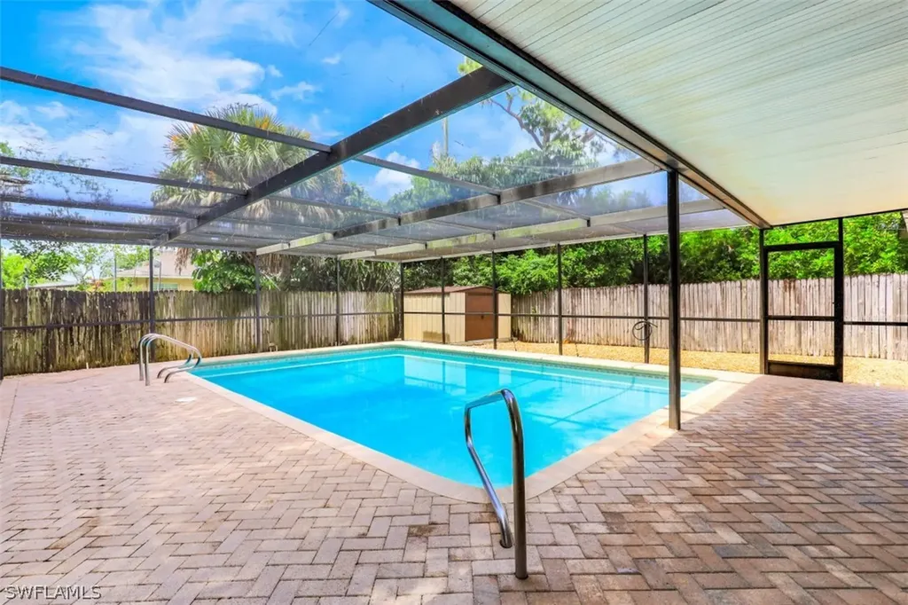 814 93rd Avenue N Naples FL 34108