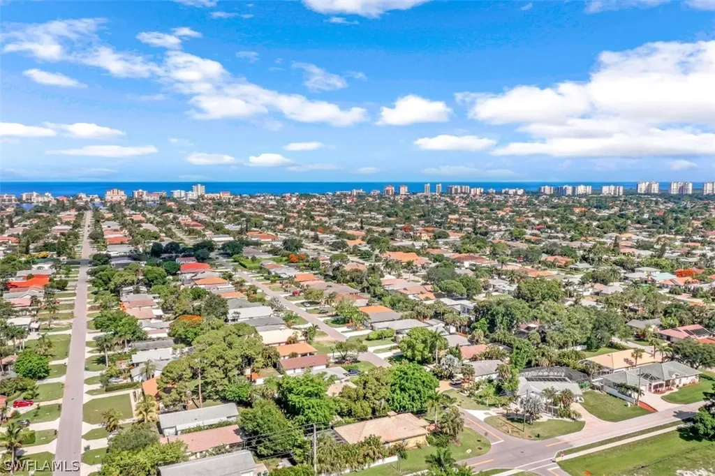 796 96th Avenue N Naples FL 34108