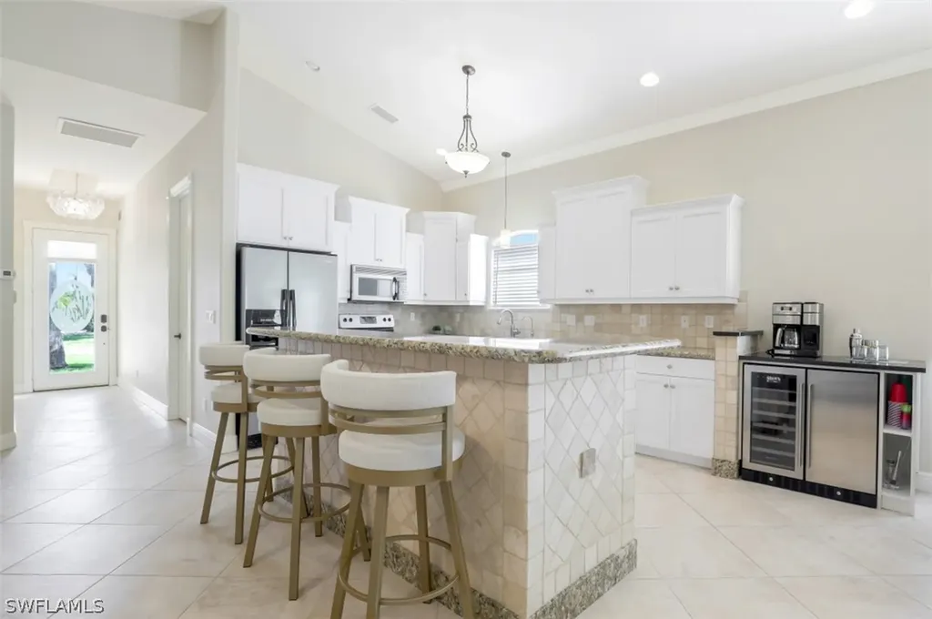 796 96th Avenue N Naples FL 34108