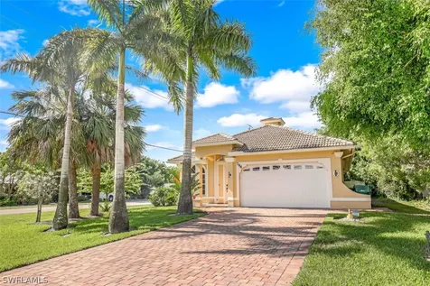 796 96TH Avenue N Naples FL 34108