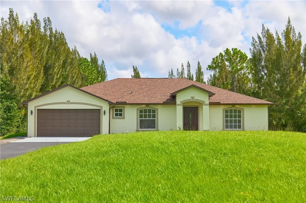 3715 47th Avenue NE Naples FL 34120