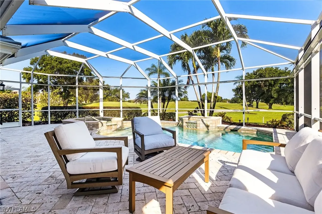 62 Fountain Circle Naples FL 34119