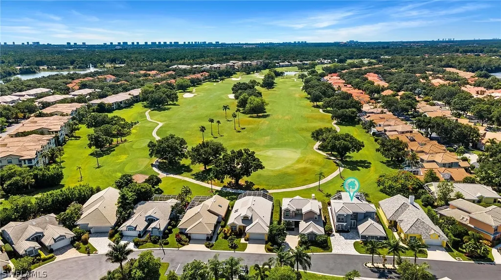 62 Fountain Circle Naples FL 34119