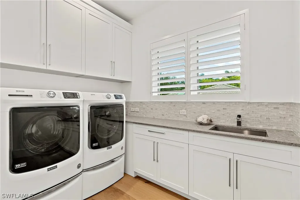 4234 Crayton Road Naples FL 34103