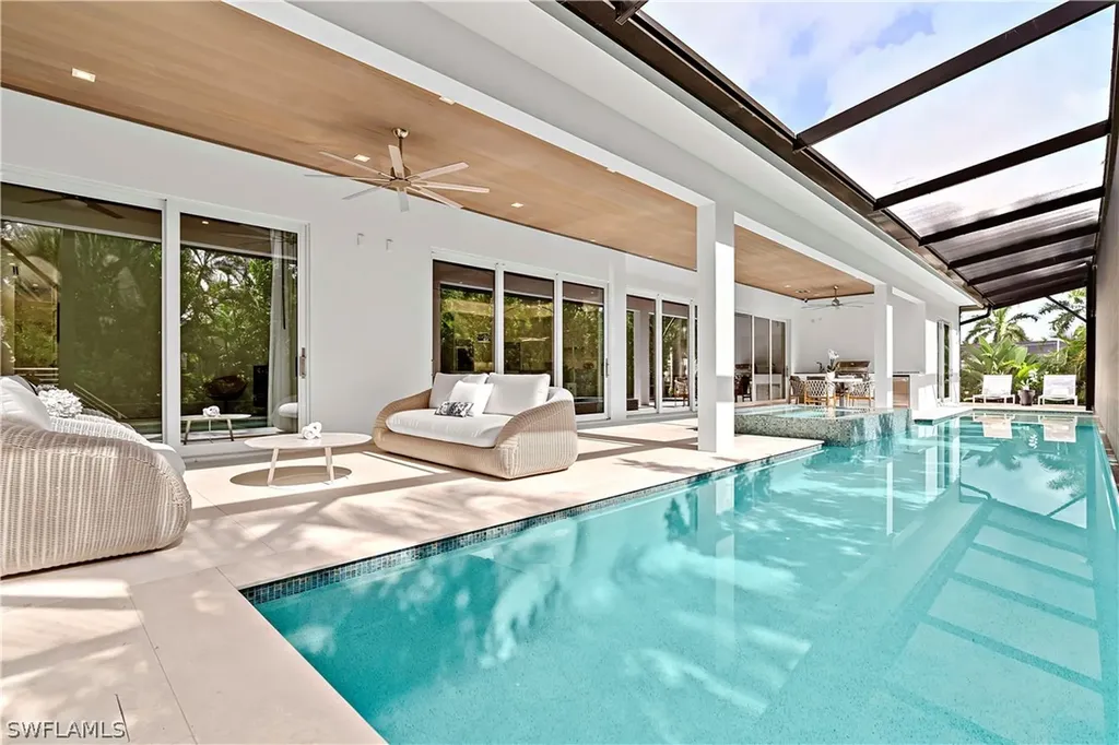 4234 Crayton Road Naples FL 34103