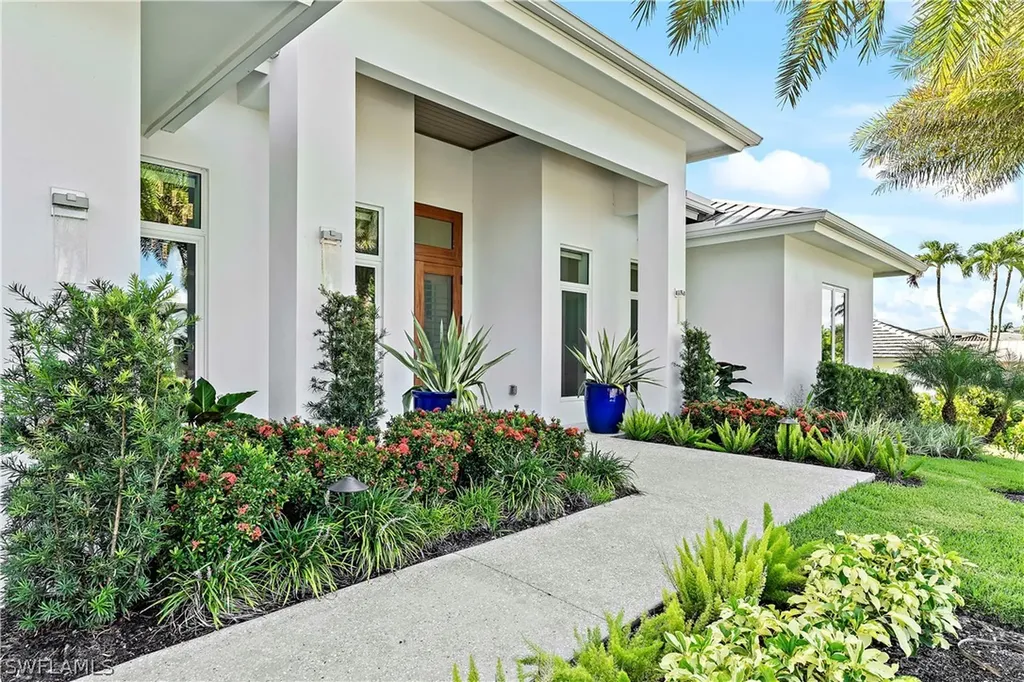 4234 Crayton Road Naples FL 34103