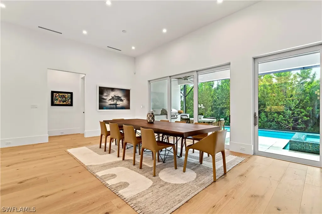 4234 Crayton Road Naples FL 34103