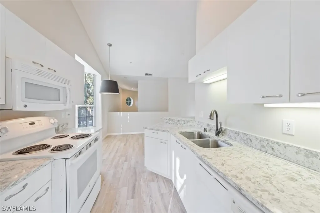 65 Silver Oaks Circle Naples FL 34119