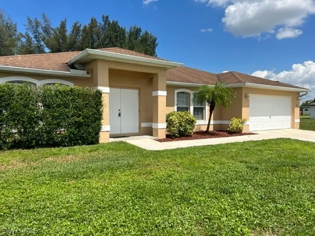 1817 NE 4th Avenue Cape Coral FL 33909