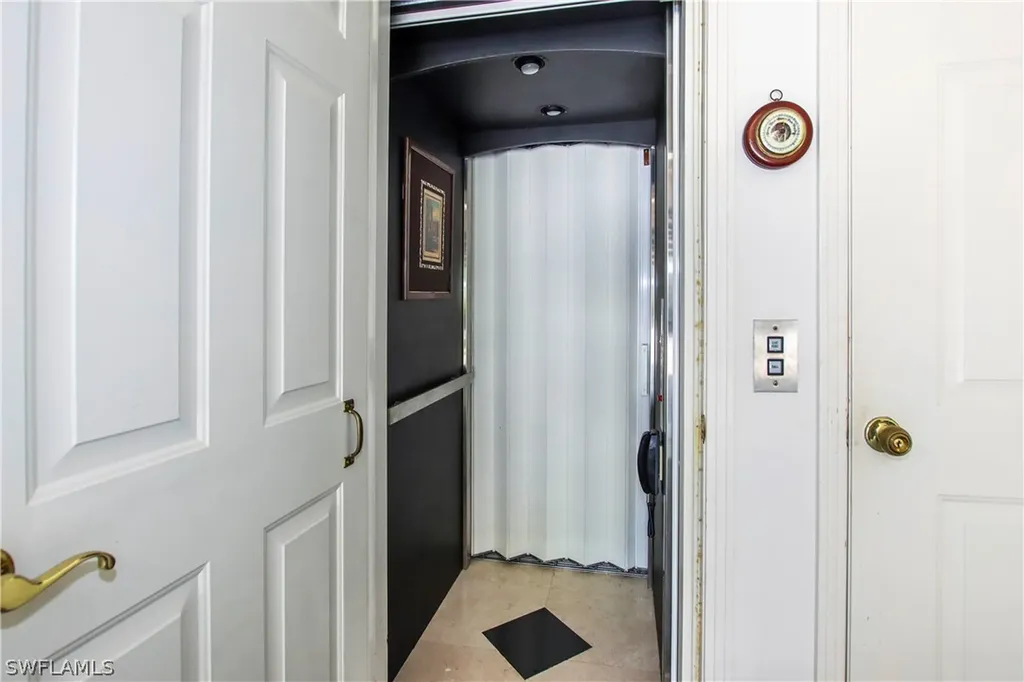1260 Par View Drive Sanibel FL 33957