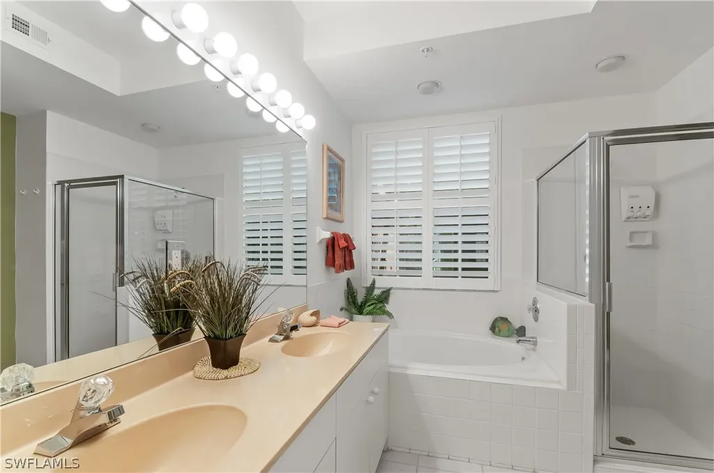 24821 Lakemont Cove Lane Bonita Springs FL 34134