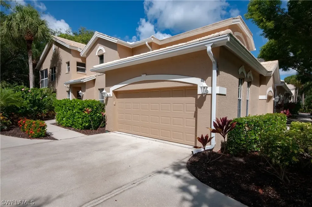 24821 Lakemont Cove Lane Bonita Springs FL 34134