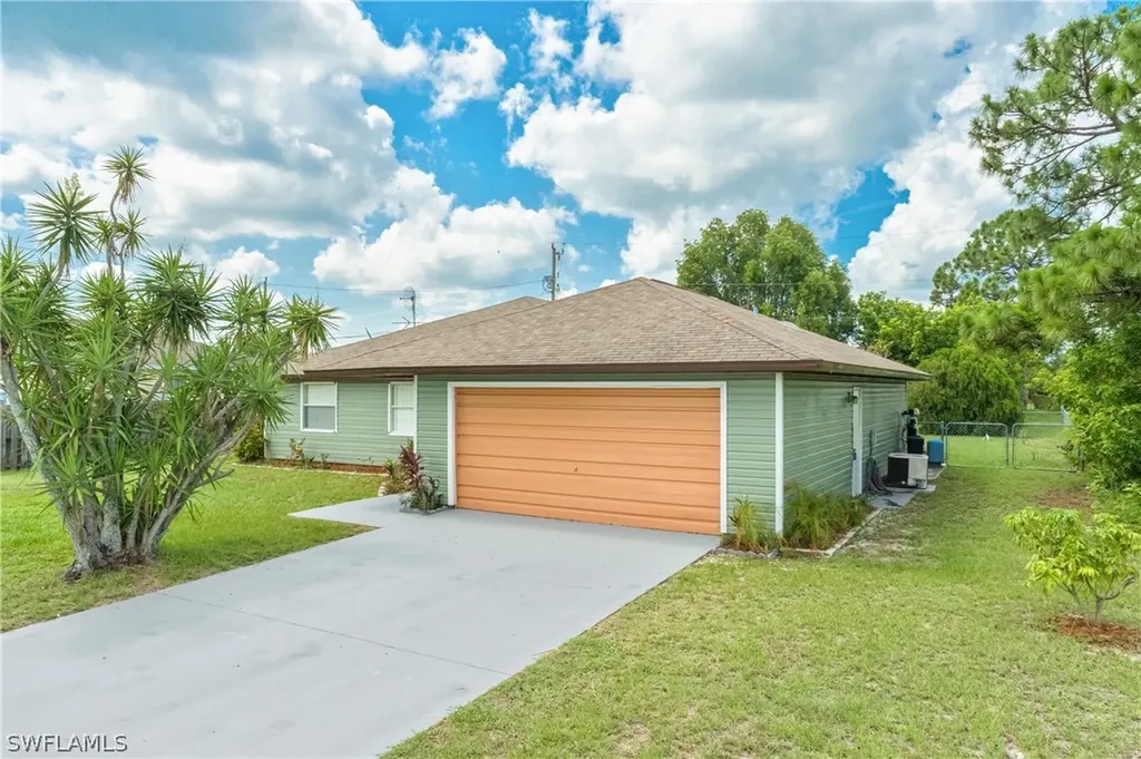 1414 NW 21st Street Cape Coral FL 33993