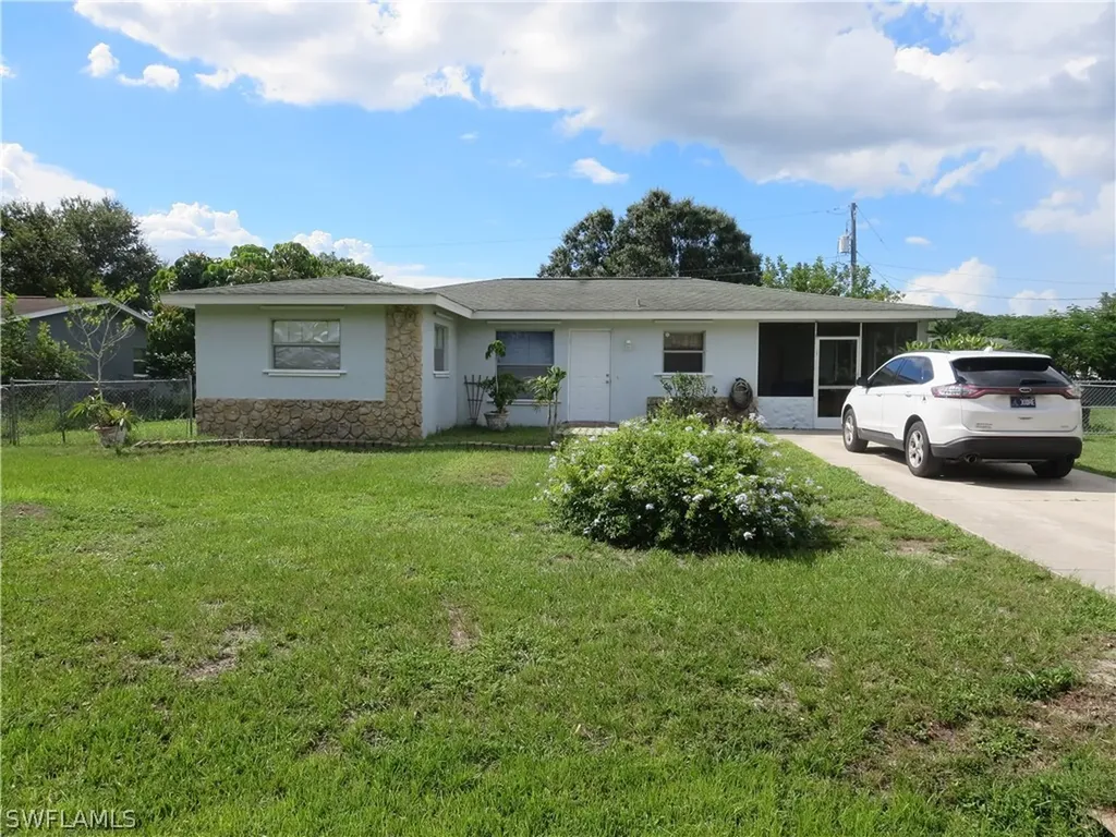 13044 2nd Street Fort Myers FL 33905