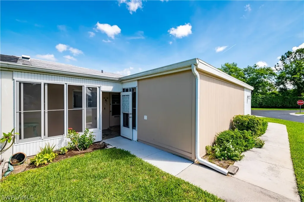 8406 Bahama Court Fort Myers FL 33907